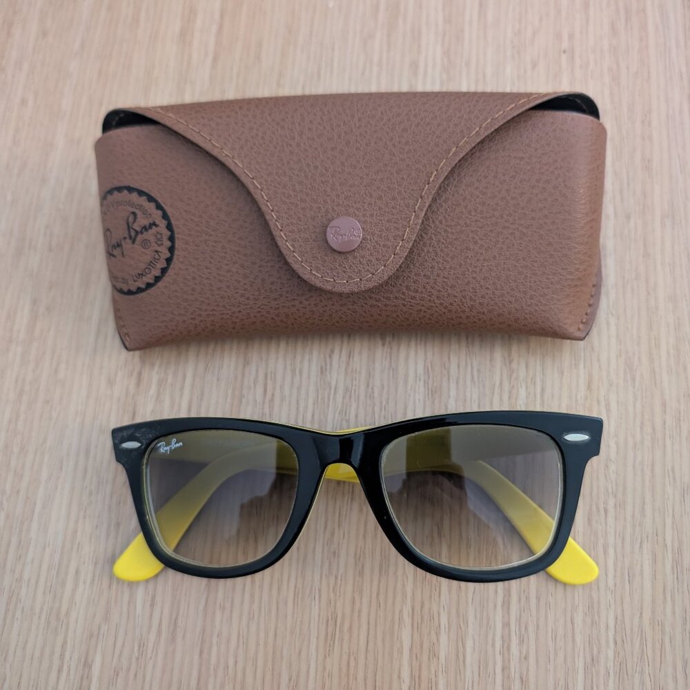 Ray-Ban RB2140 1000/32 Wayfarer – Classic Black/Yellow Interior